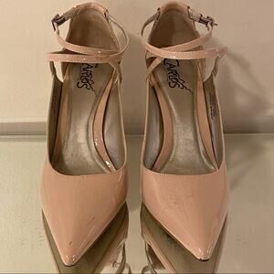 Carlos Santana Nude Heels